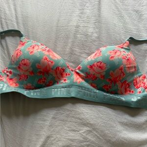 Pink Victoria Secret T-shirt Bra